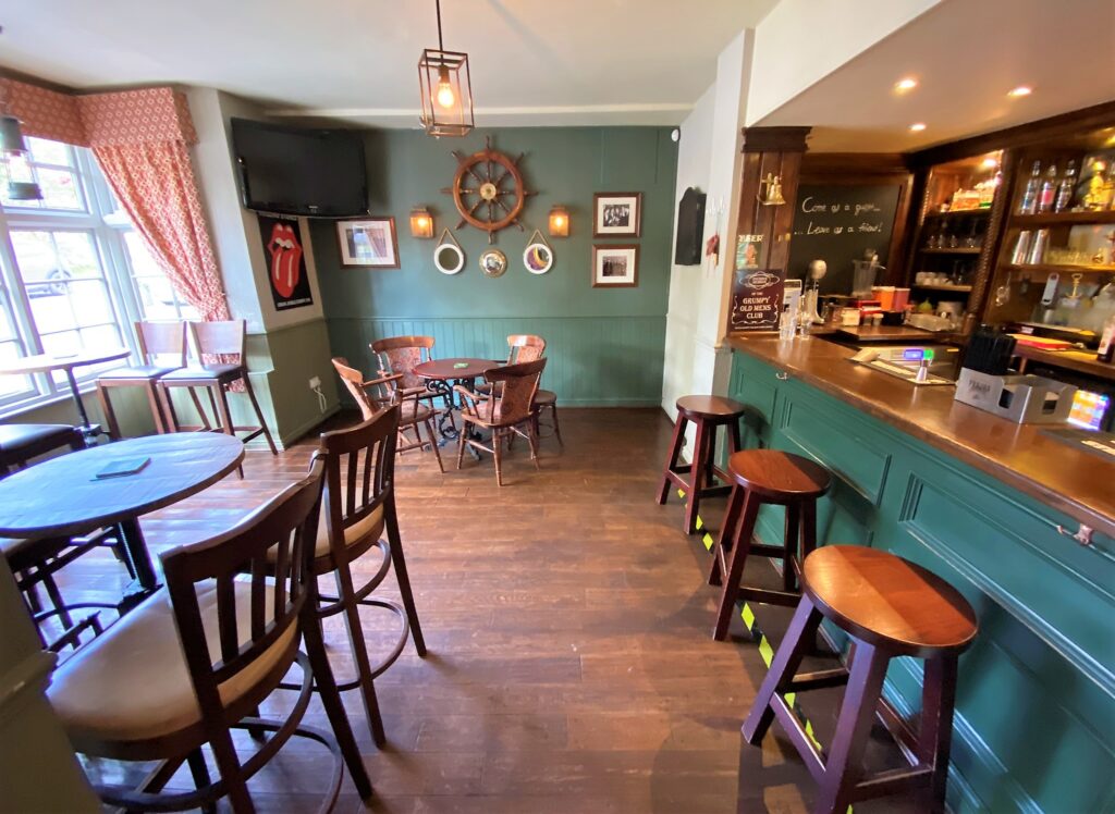 interior of bar Anchor Pub Tilsworth
